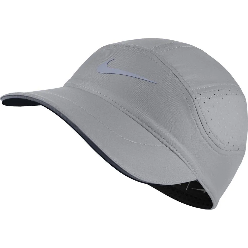 nike aerobill tailwind elite