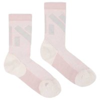 nnormal-chaussettes-moyennes-race