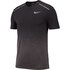 Nike T-Shirt Manche Courte Techknit CL Novelty